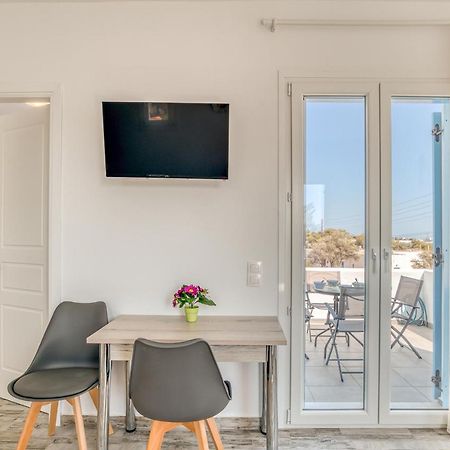 Ippocampos Seaside Serenity - Unwind At Paros Poolside Retreats Aliki  Exterior photo