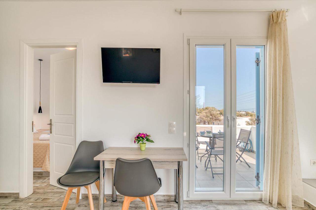 Ippocampos Seaside Serenity - Unwind At Paros Poolside Retreats Aliki  Exterior photo