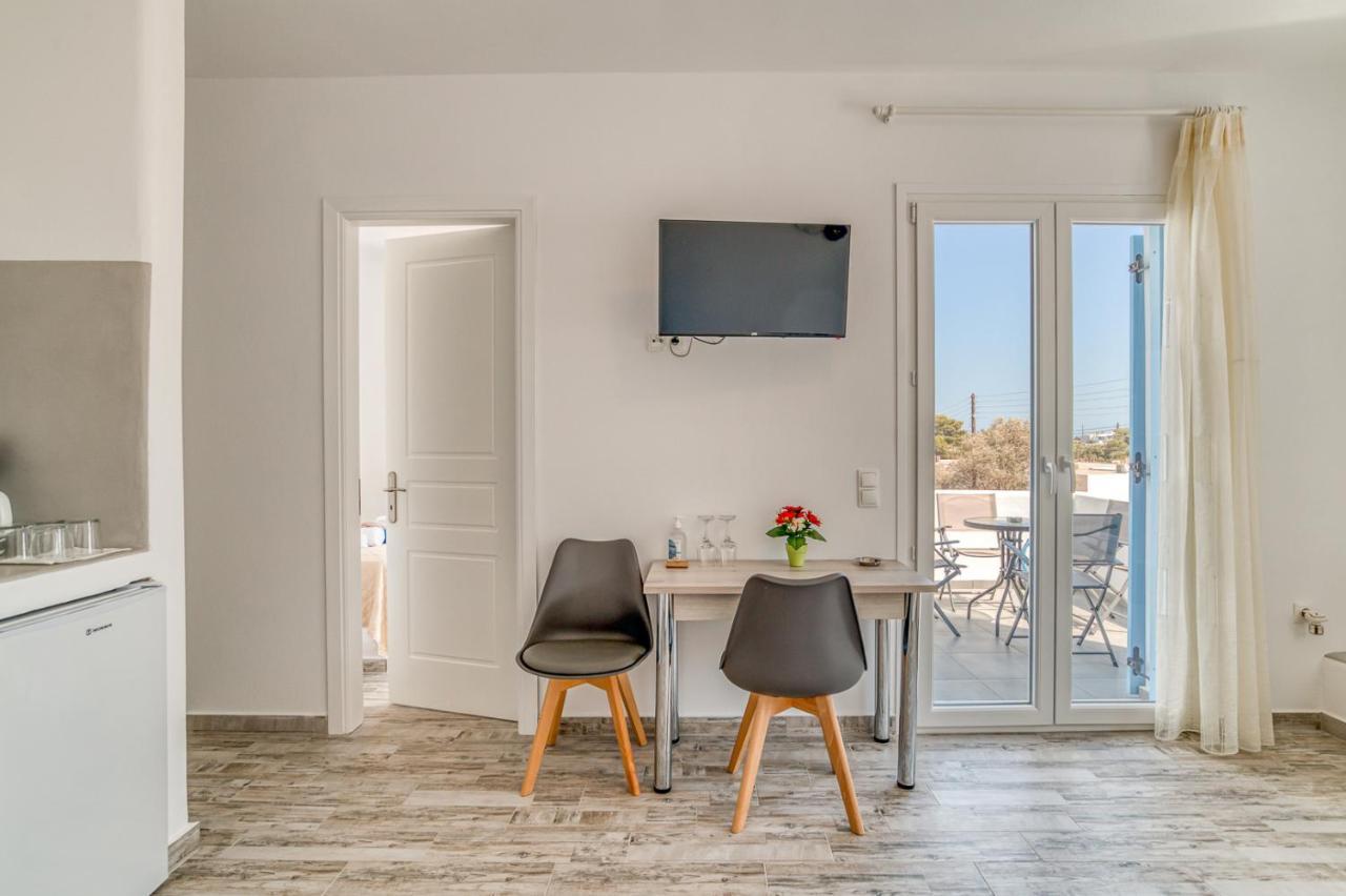 Ippocampos Seaside Serenity - Unwind At Paros Poolside Retreats Aliki  Exterior photo